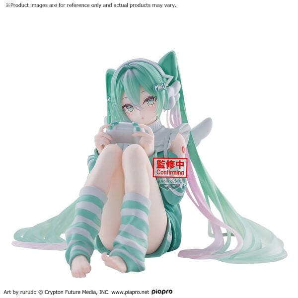 Hatsune Miku Holiday Memories PVC Figure Game 13 cm